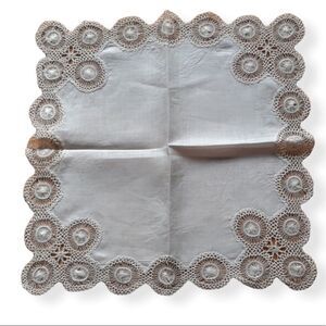 Handmade bobbin lace hanky